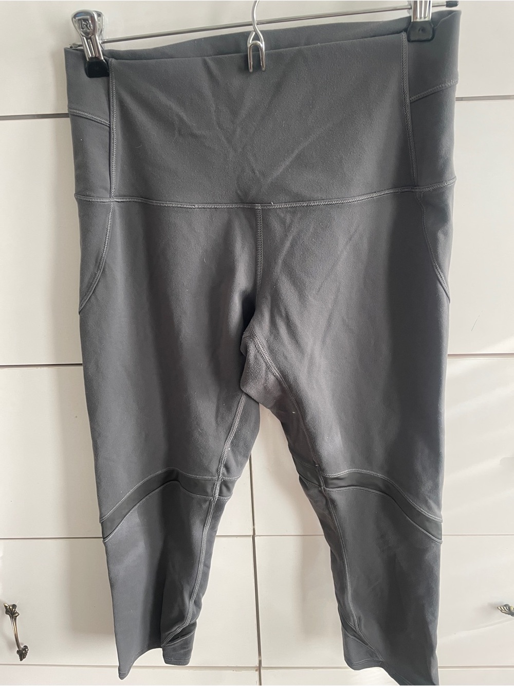Lululemon Gray High-Rise Cropped Leggings
